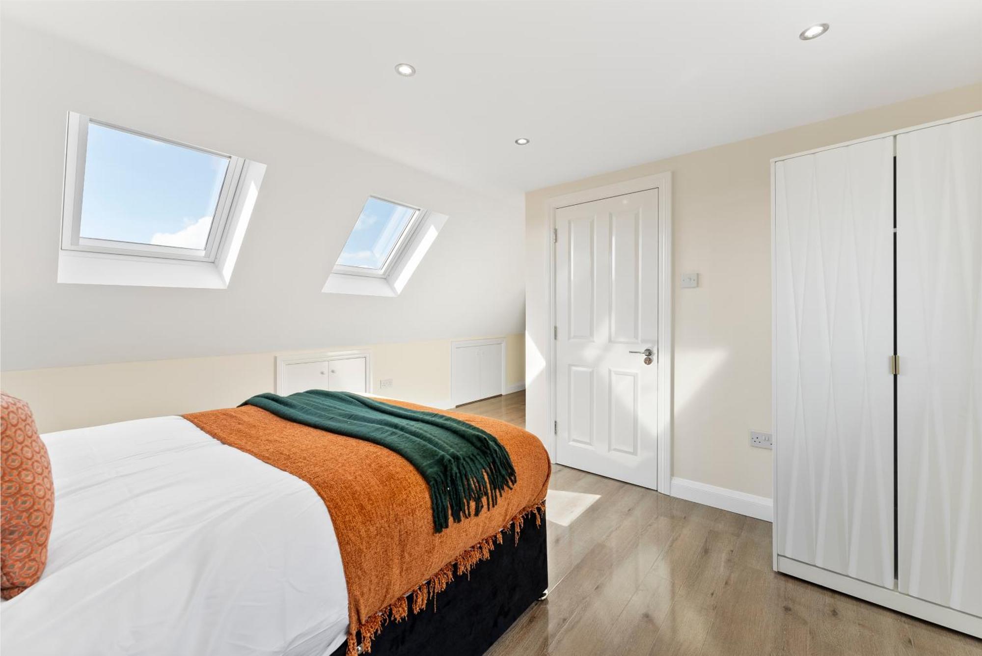 Stylish Wembley Gem - Parking -Sleeps 14 Londres Exterior foto