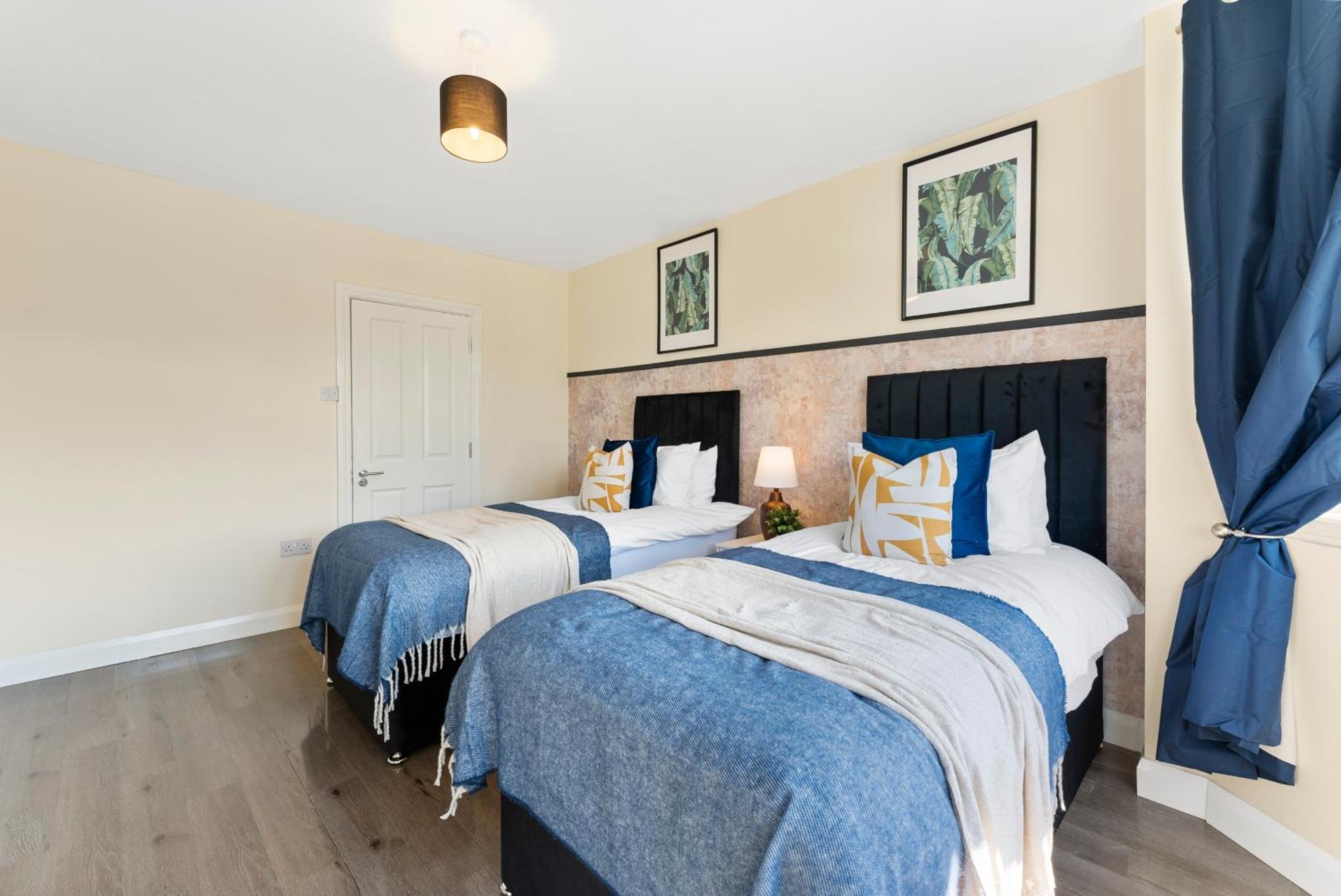 Stylish Wembley Gem - Parking -Sleeps 14 Londres Exterior foto