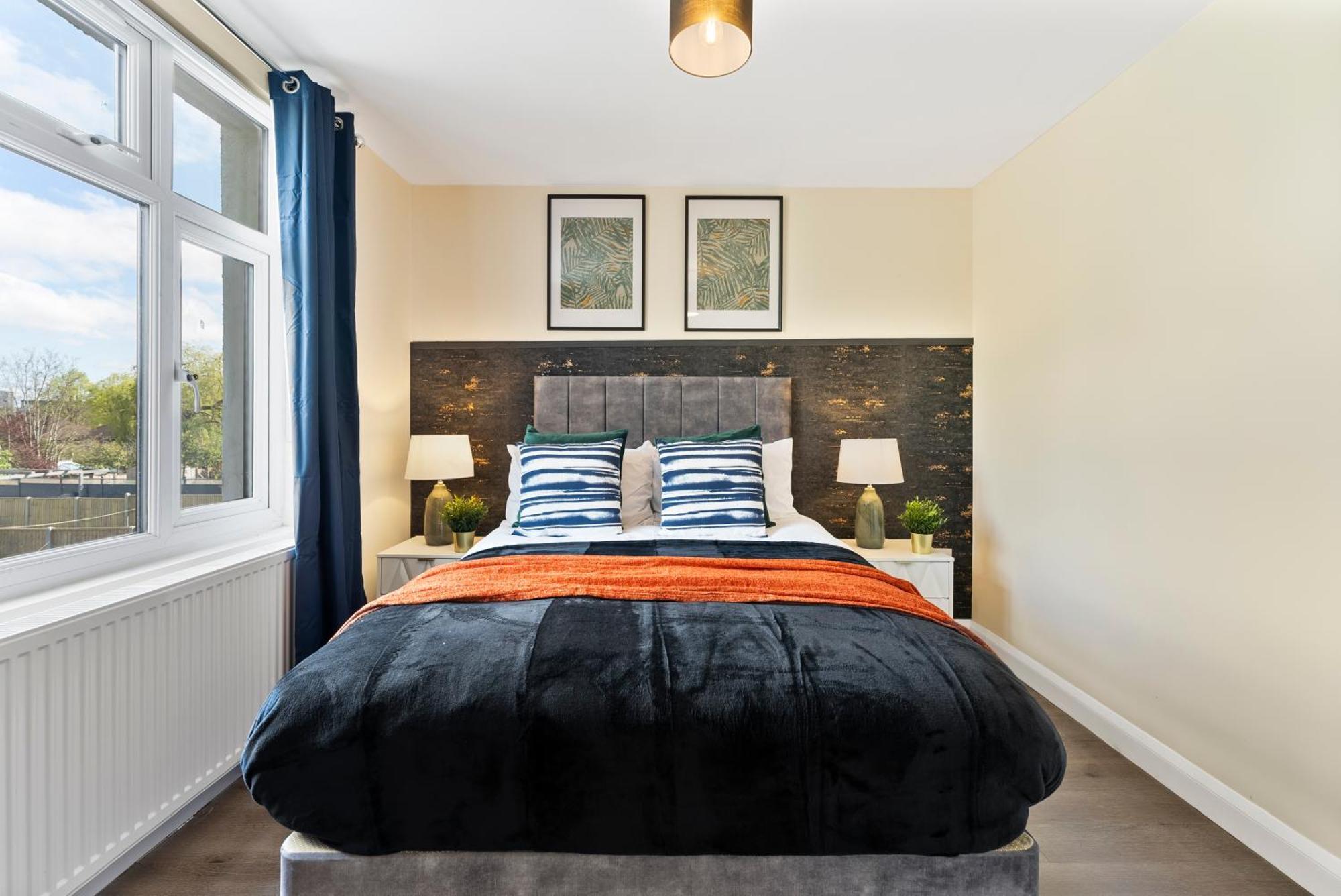 Stylish Wembley Gem - Parking -Sleeps 14 Londres Exterior foto
