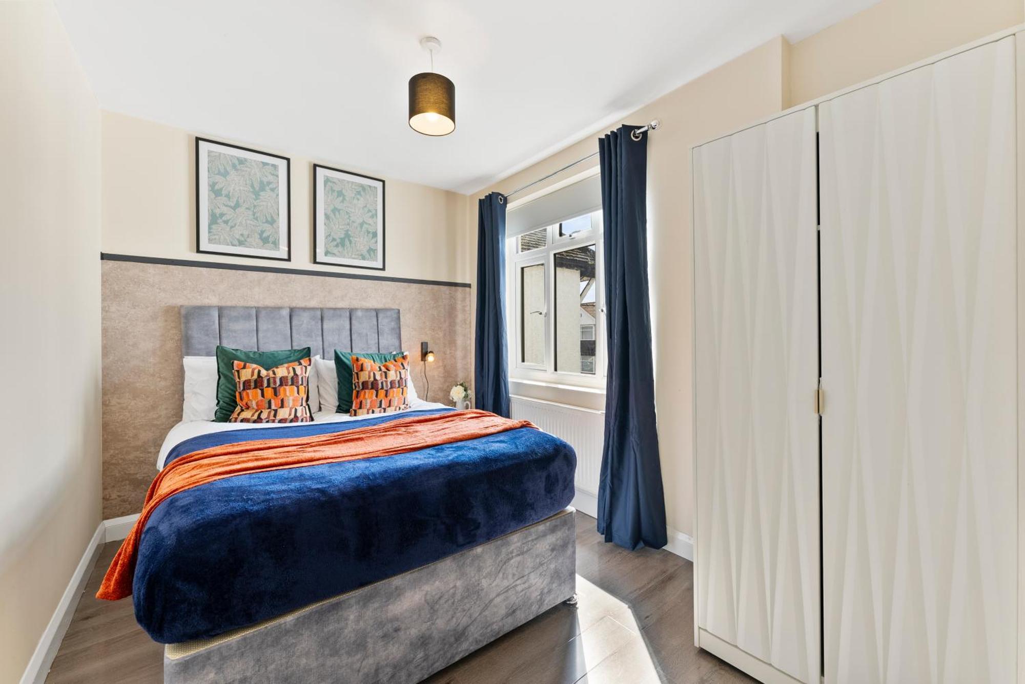 Stylish Wembley Gem - Parking -Sleeps 14 Londres Exterior foto