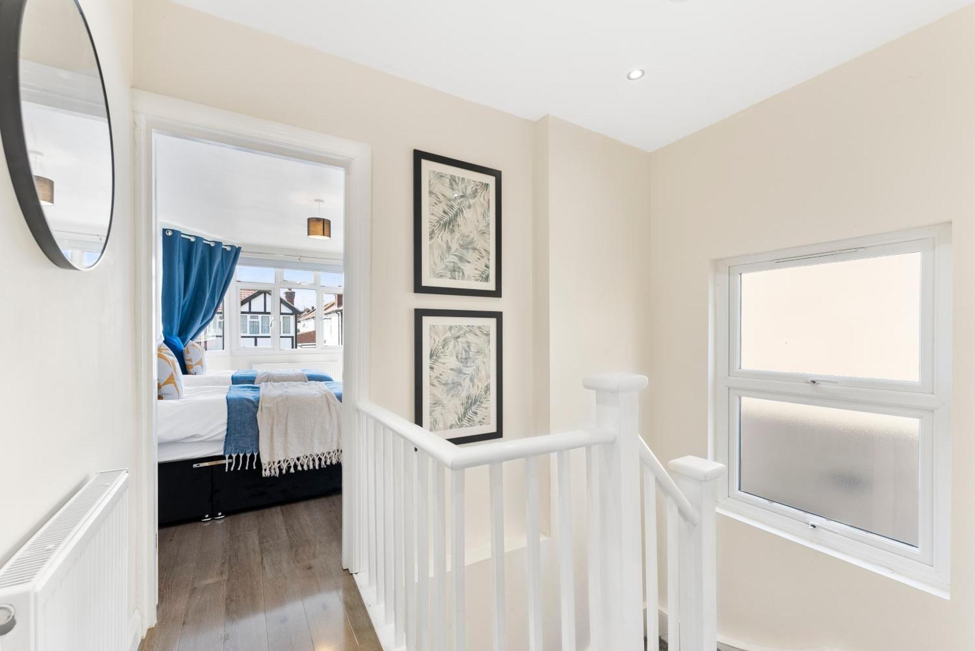 Stylish Wembley Gem - Parking -Sleeps 14 Londres Exterior foto