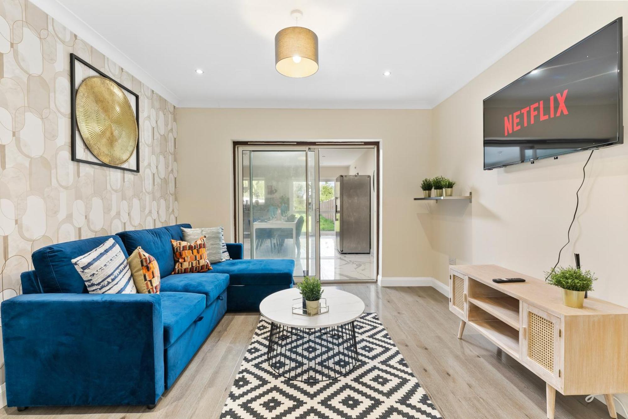 Stylish Wembley Gem - Parking -Sleeps 14 Londres Exterior foto