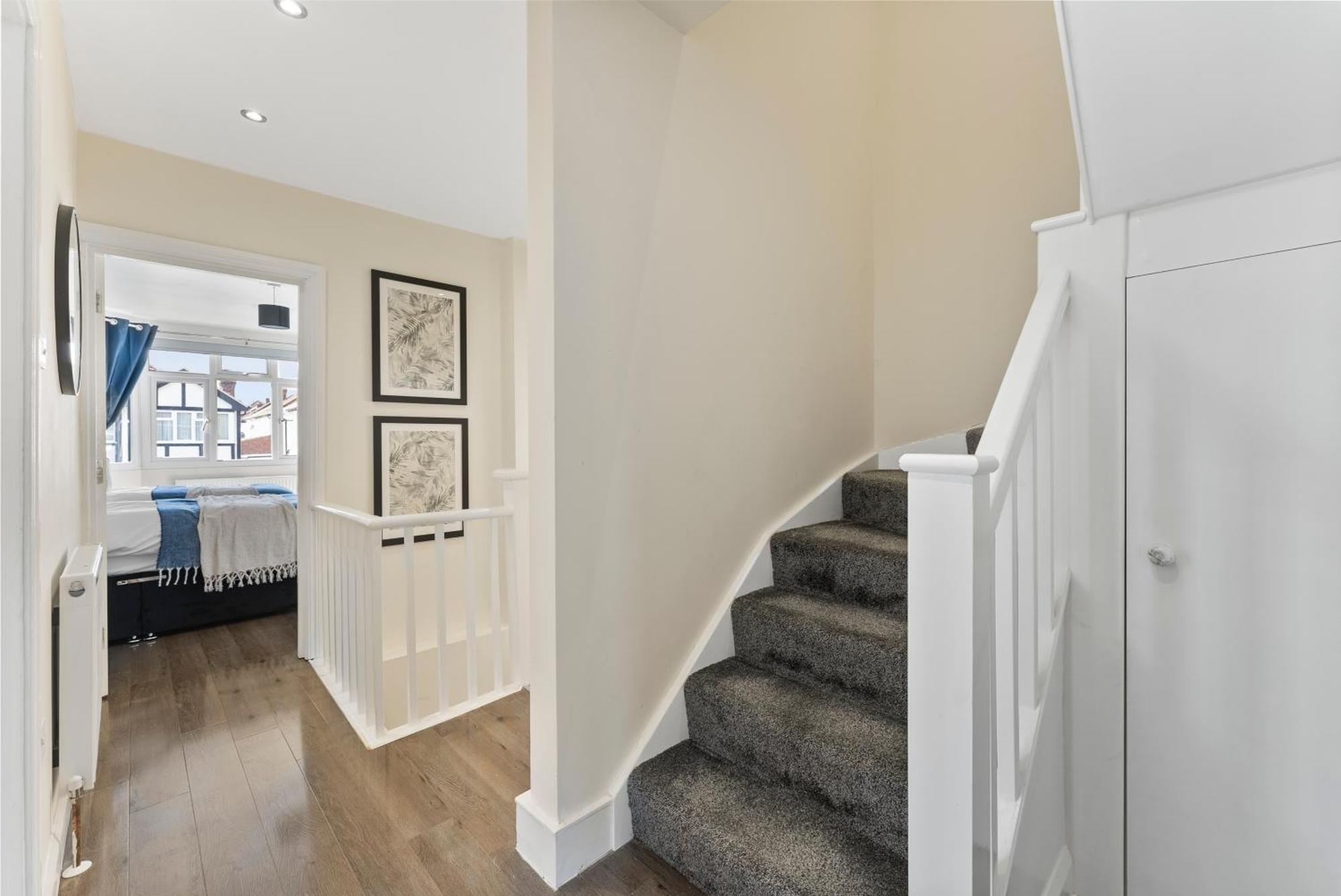 Stylish Wembley Gem - Parking -Sleeps 14 Londres Exterior foto